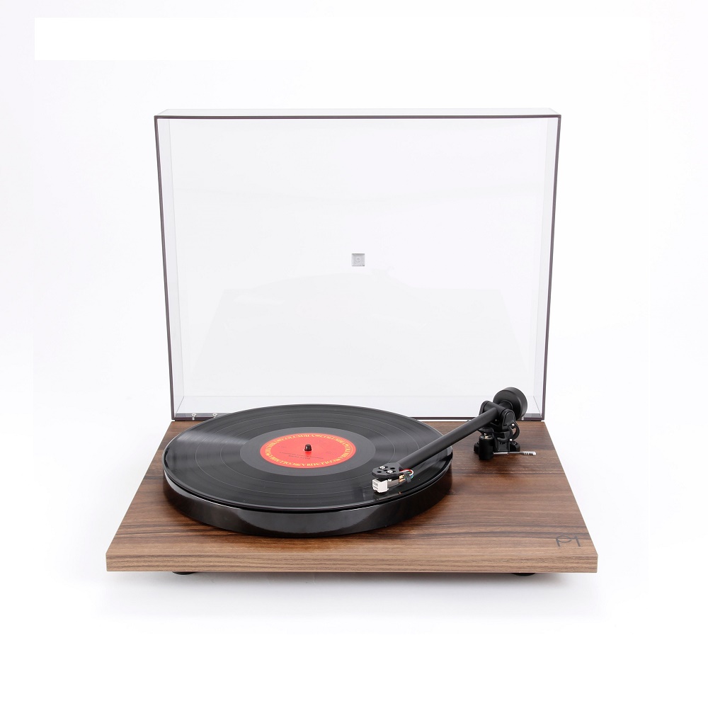 rega-p1-walnoot